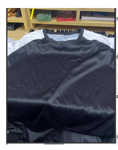 thumbnail image 4 of Camiseta informal de verano para hombre: poliéster y spandex, manga larga, versátil para combinar., 4 of 5